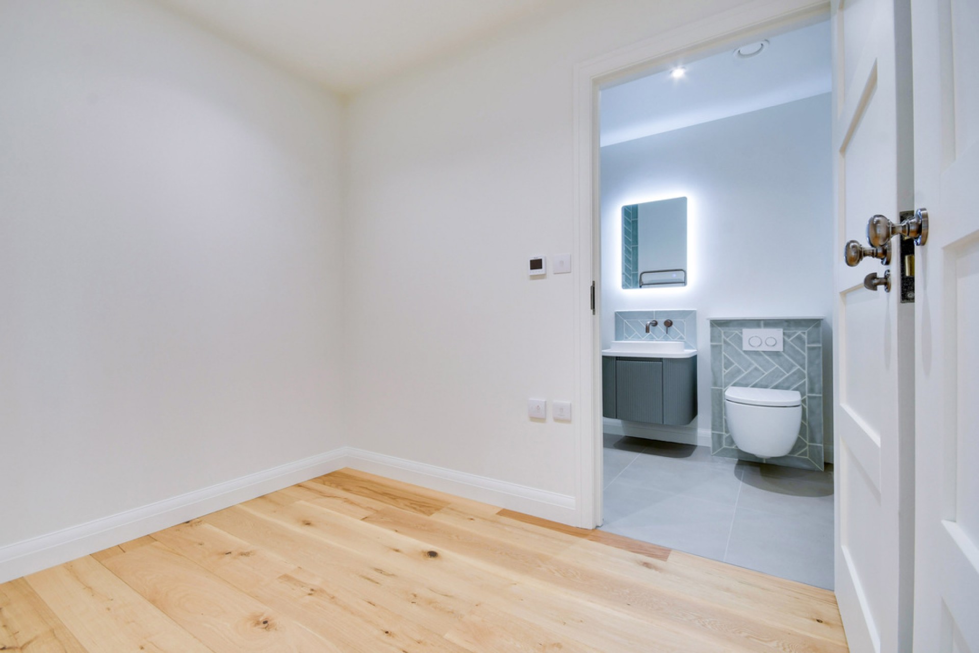 Images for Doddinghurst Road, Brentwood