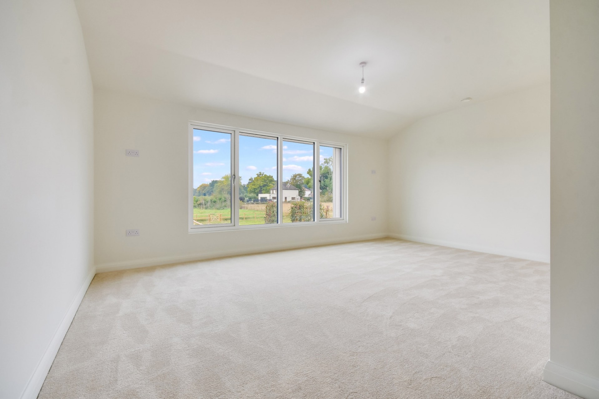 Images for Doddinghurst Road, Brentwood