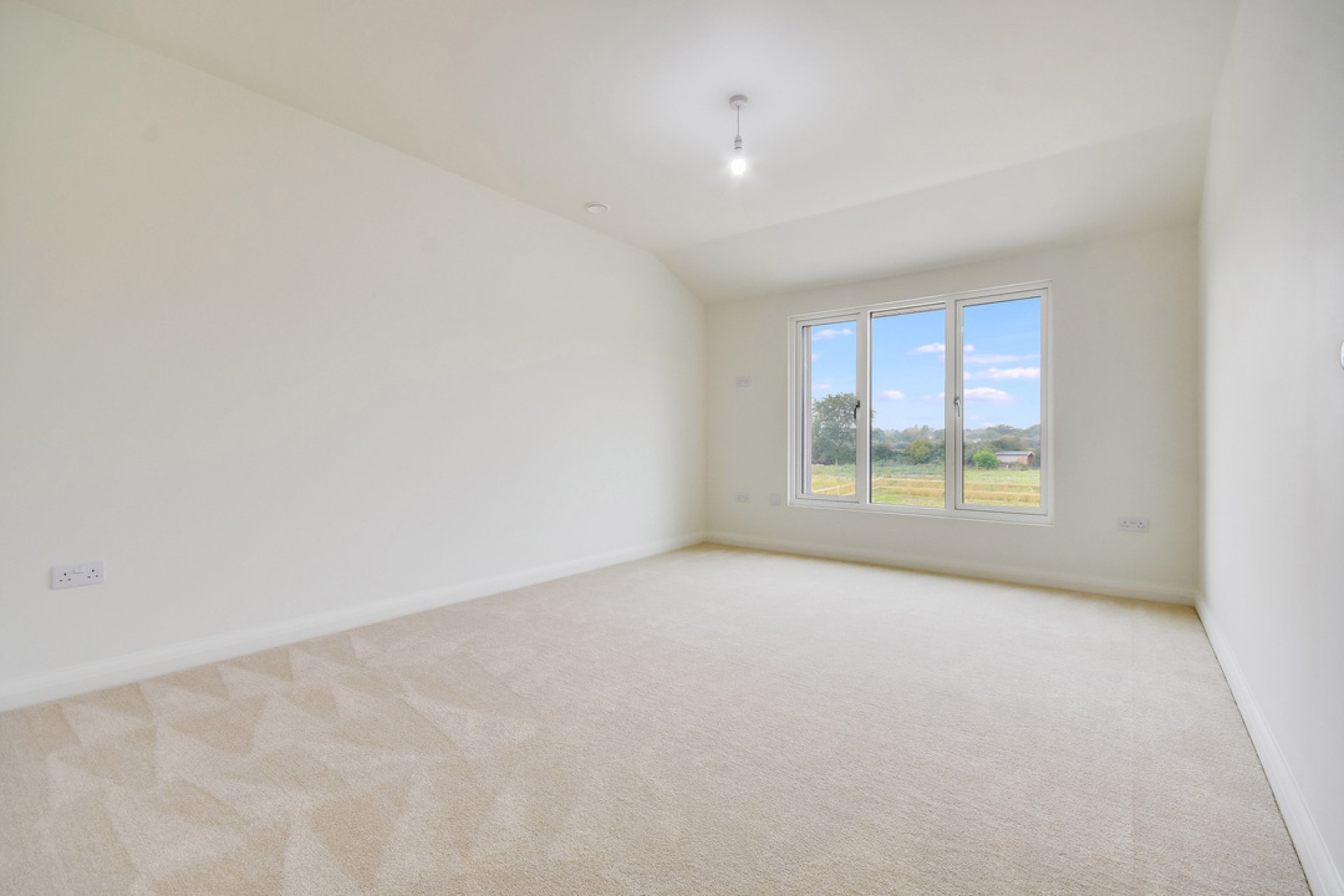 Images for Doddinghurst Road, Brentwood
