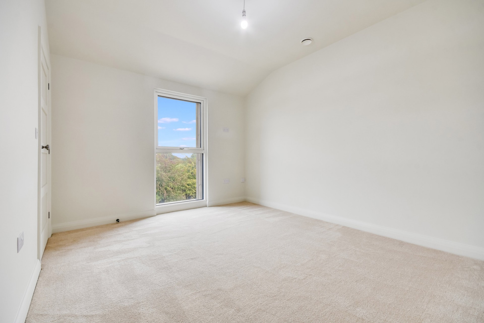Images for Doddinghurst Road, Brentwood