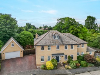 Bristowe Avenue, Great Baddow, Chelmsford