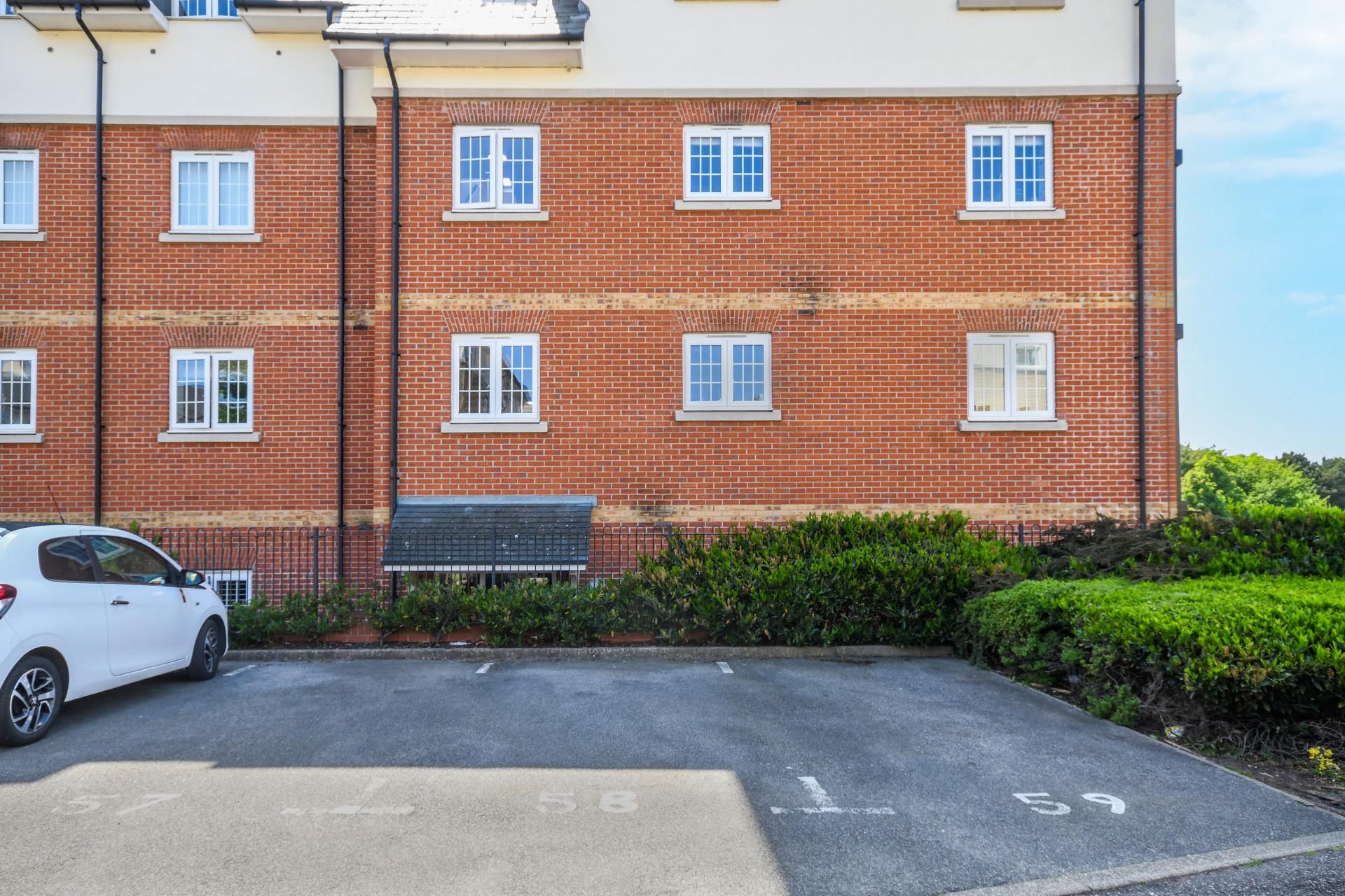 Images for Henry Manning House, Milan Walk, Brentwood