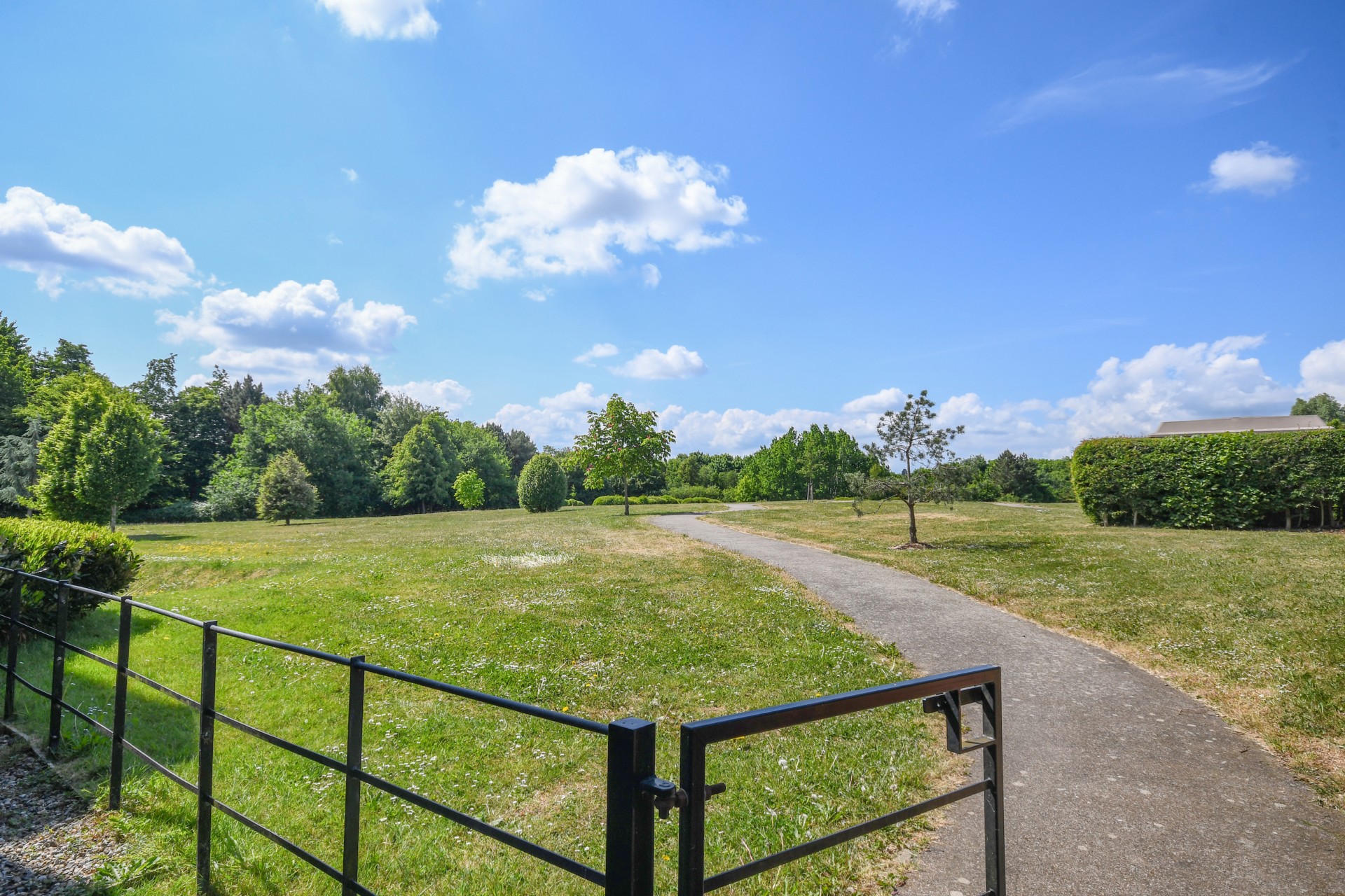 Images for Henry Manning House, Milan Walk, Brentwood