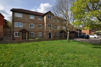 Earlsfield Drive, Chelmer Village