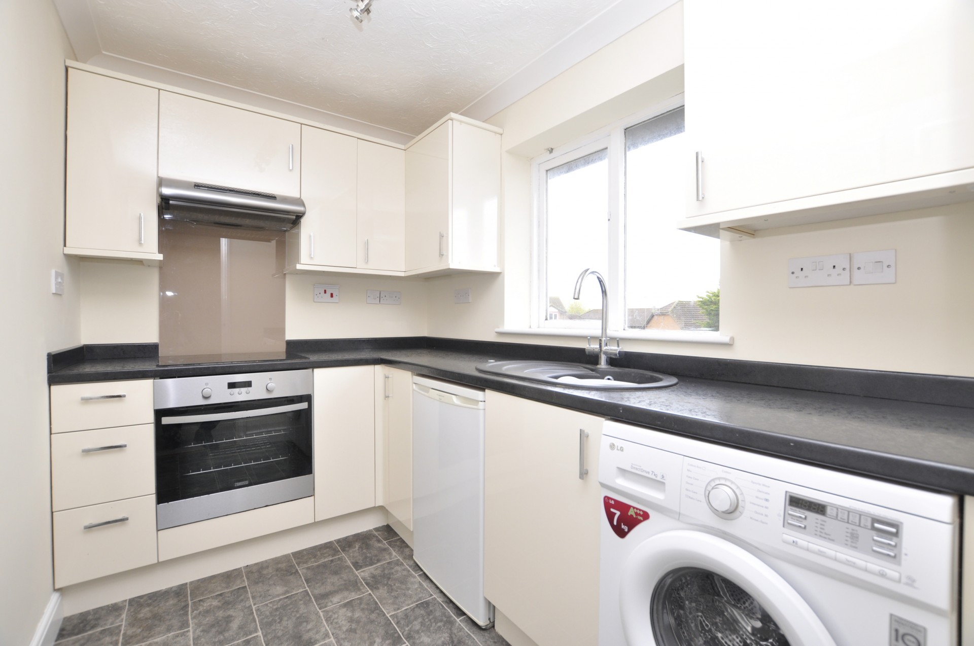 Images for Earlsfield Drive, Chelmer Village