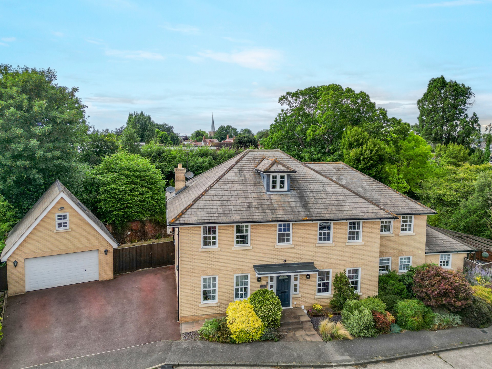 Images for Bristowe Avenue, Great Baddow, Chelmsford
