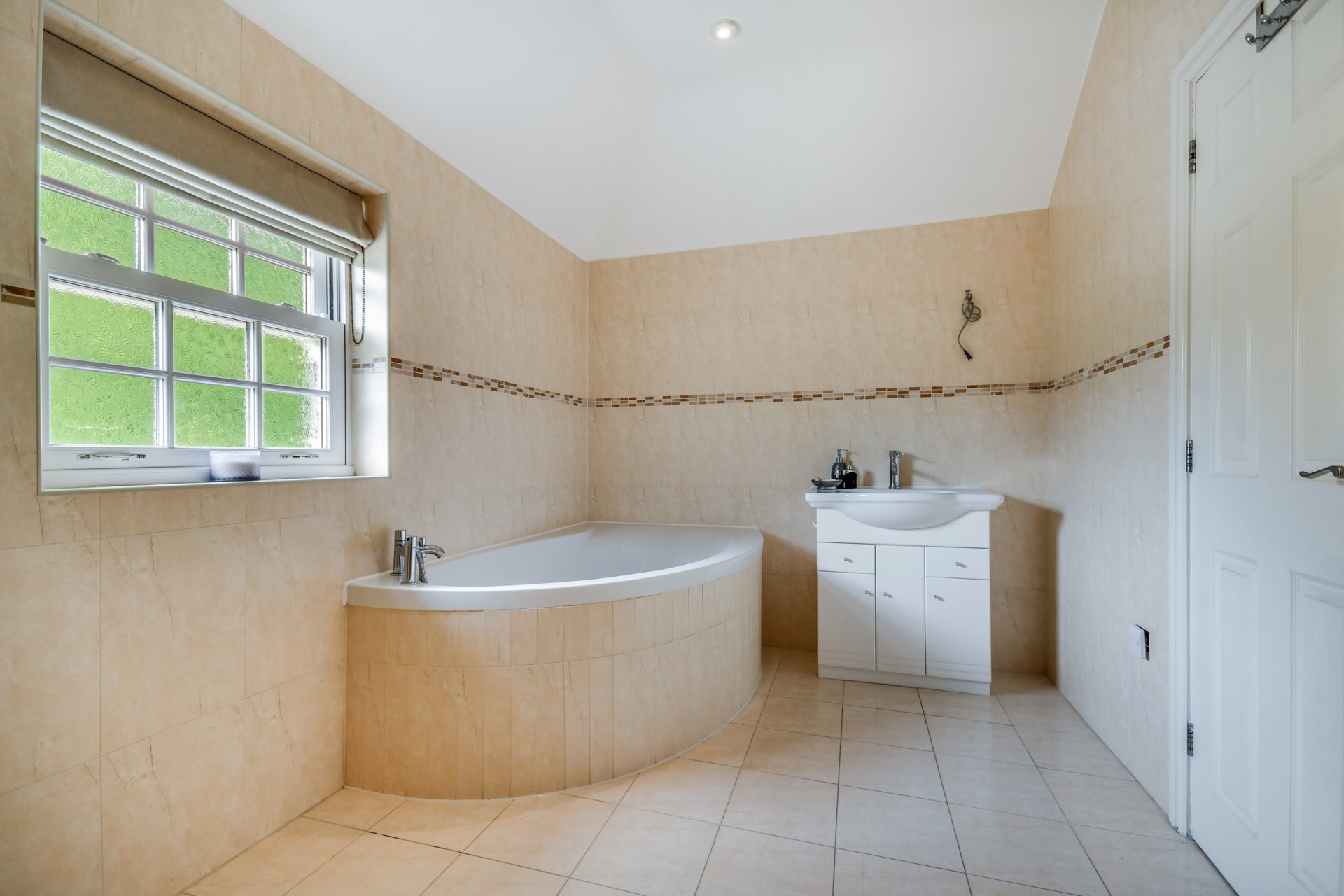 Images for Bristowe Avenue, Great Baddow, Chelmsford