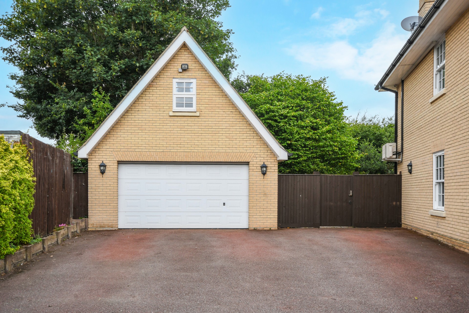 Images for Bristowe Avenue, Great Baddow, Chelmsford
